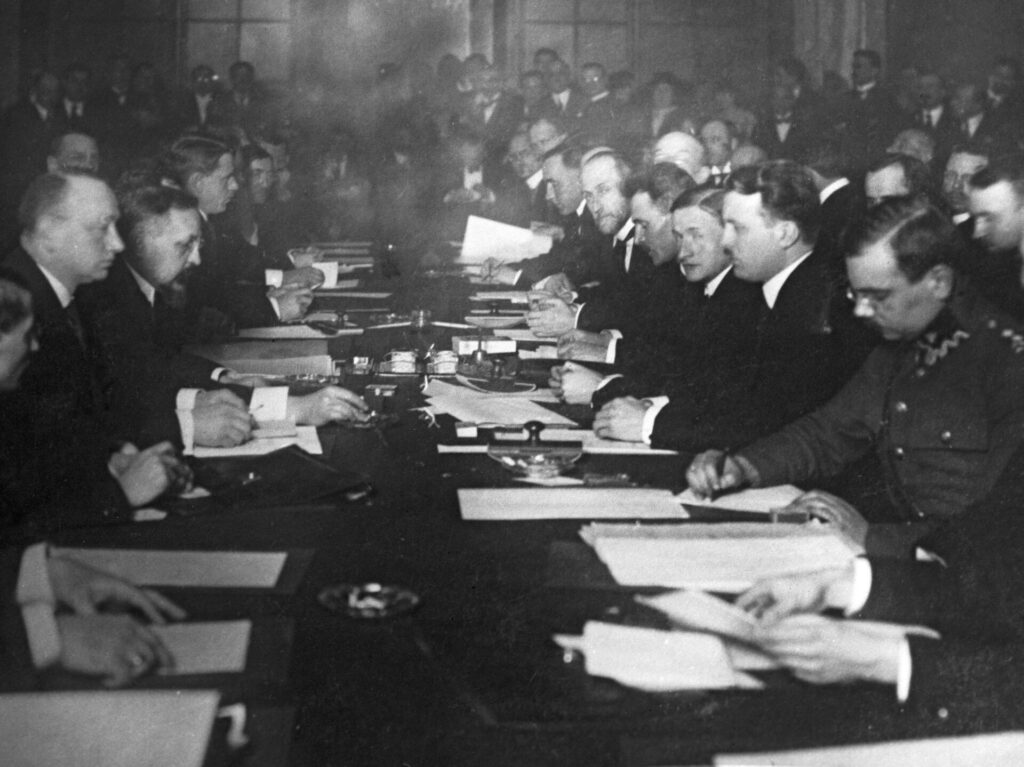 Фото 30 — Новый мирный договор между враждующими странами