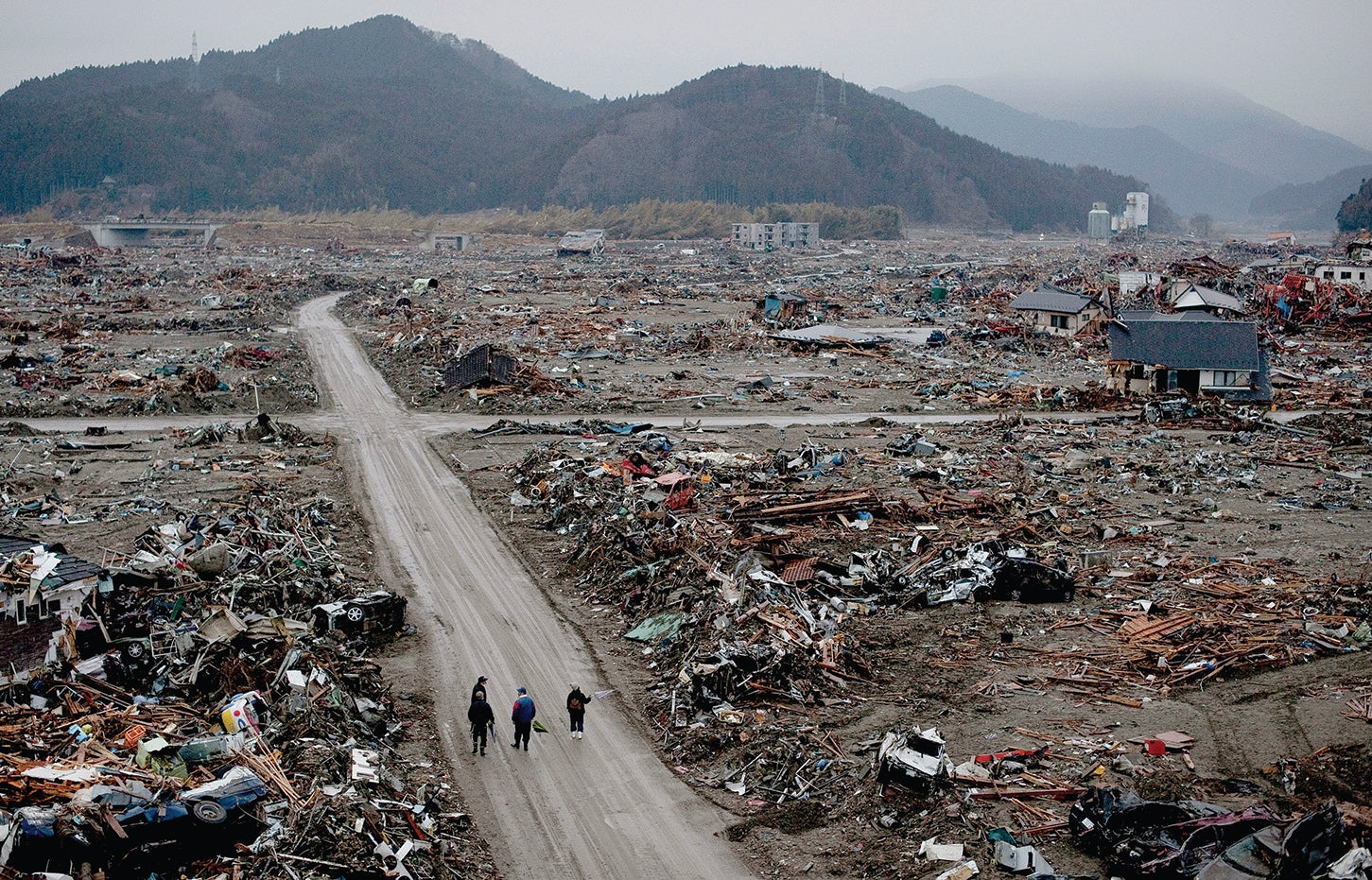 Фото 41 — Смертельное землетрясение в Японии